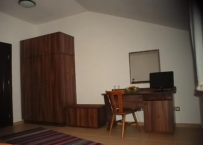 Teddy House Отель